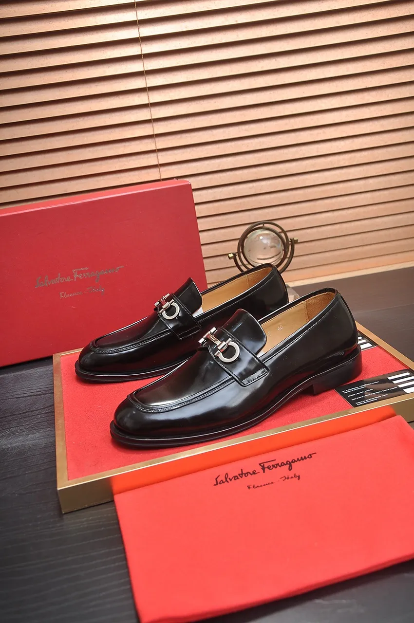 Men's shoes 💰620💶 [Ferragamo/Ferragamo] The latest model in the counter. Original imported open-sided high-quality cowhide hand-woven + imported 🐂 cowhide + original luxury metal buckle + original combination outsole. Comparative and stress-free 38--45 (45 custom-made)